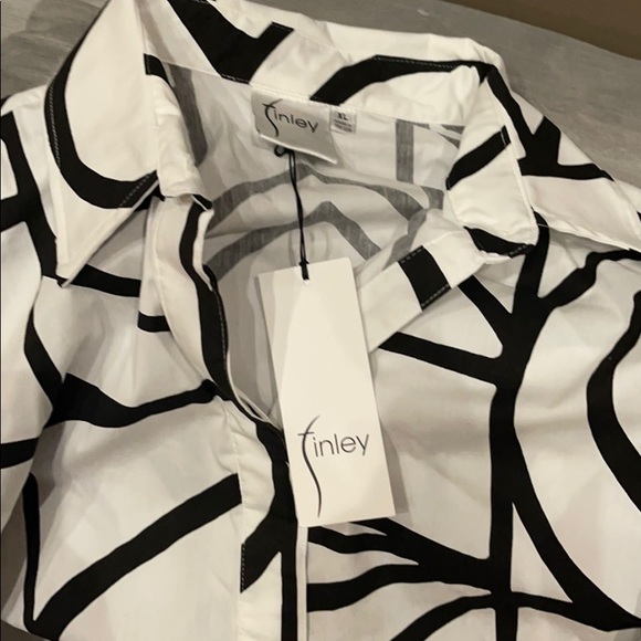 WOMENS XL BUTTON DOWN BRAND NEW - Picture 2 of 3